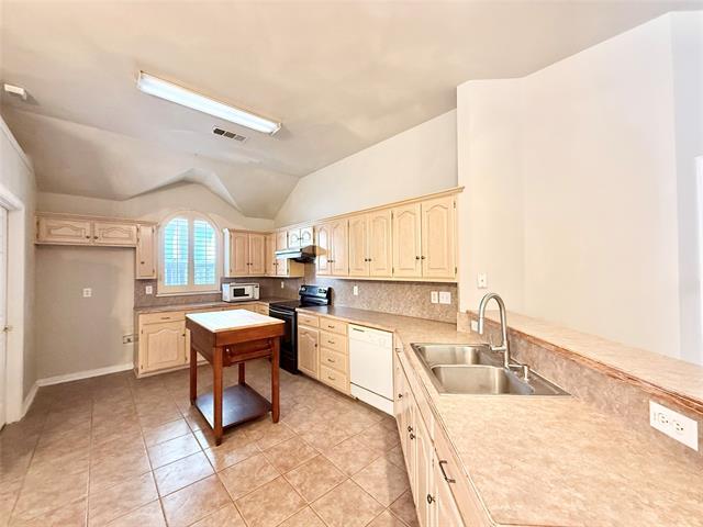 Building Photo - 1321 Marchant Pl