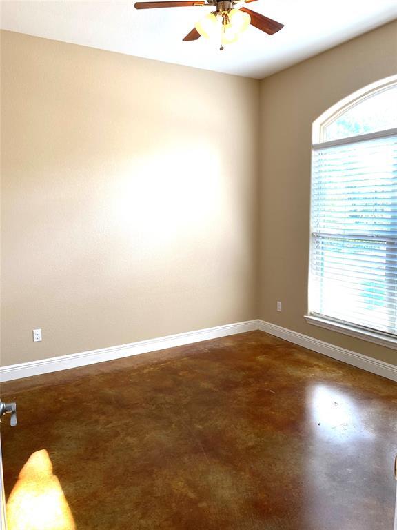 Building Photo - 132 Akaloa Dr