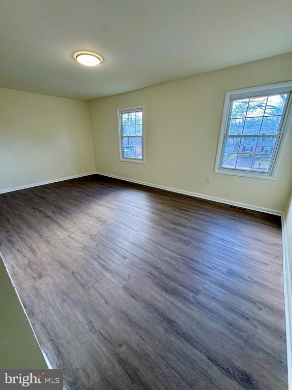 Building Photo - 1040 Springhill Way