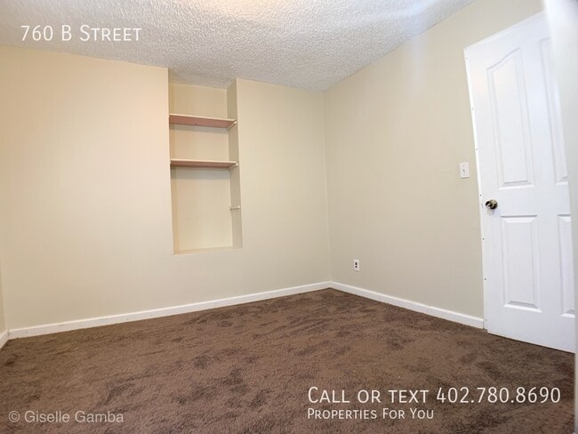 Building Photo - 760 B St