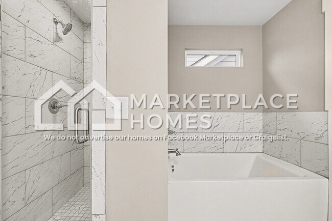 Building Photo - 122 Valley View St