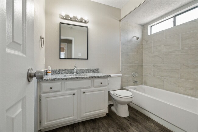 Building Photo - 3709 Bond St