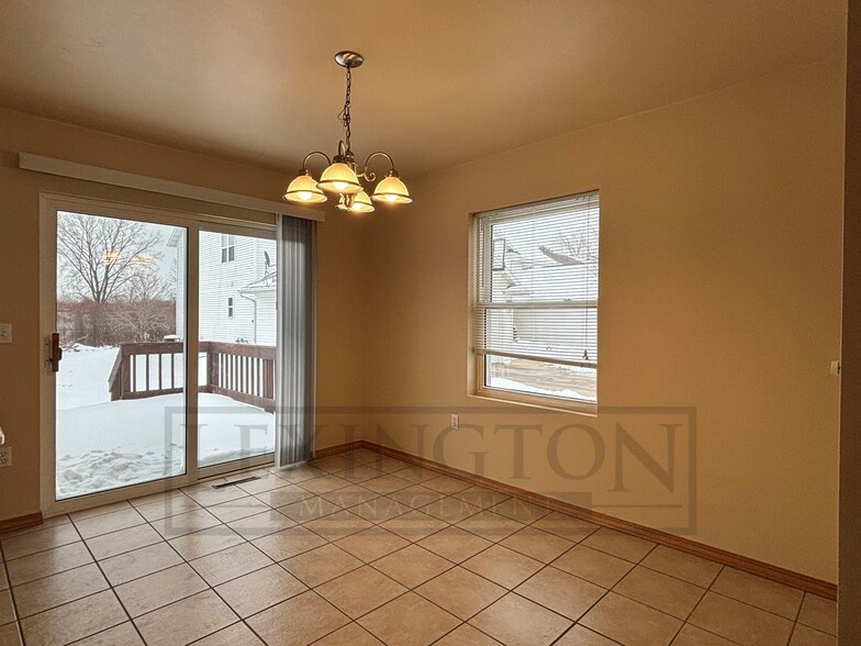 Building Photo - 274 Tony Ln