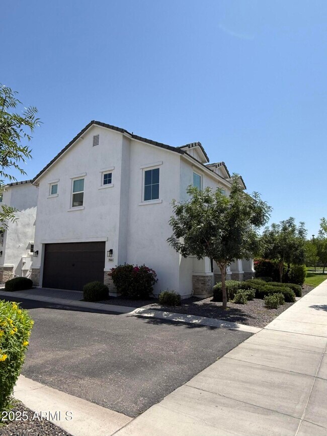 Building Photo - 9466 E Tumeric Ave