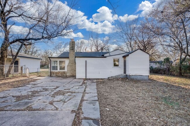 Building Photo - 2 Bed, 1 Bath Ready for Rent!