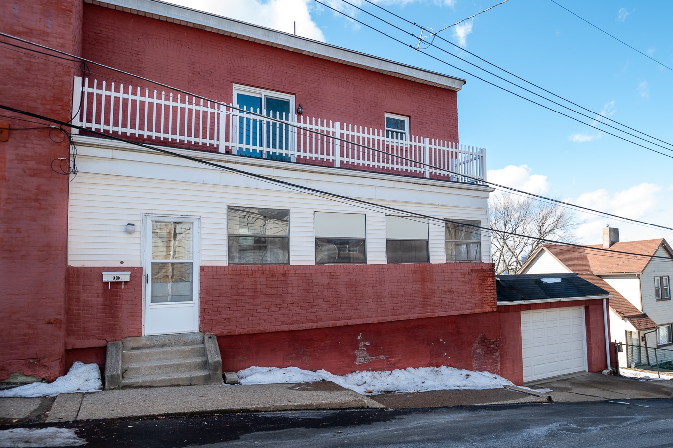 Building Photo - 217 Kaercher St