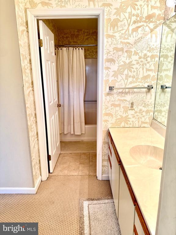 Building Photo - 102 Jl Thompson Dr