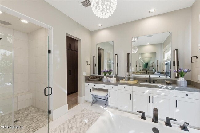 Building Photo - 10203 E Camelot Ct