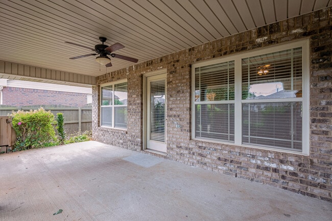 Building Photo - 323 Harbor Glen Dr SW