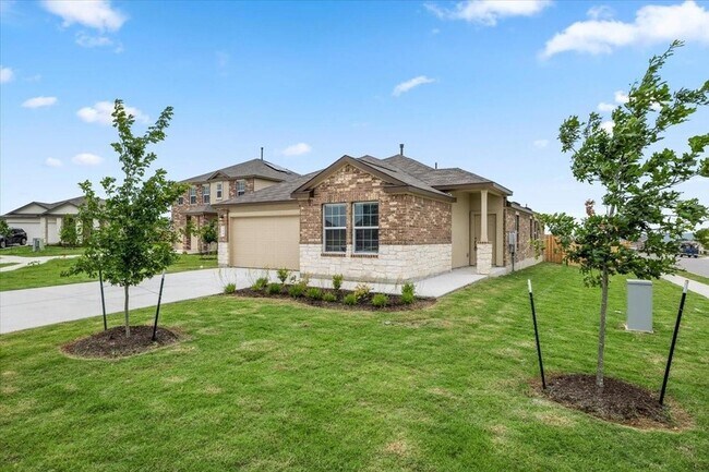 Building Photo - 104 Winged Foot Ct