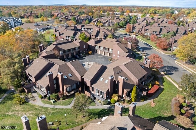 Building Photo - 4141 Bloomingdale Dr