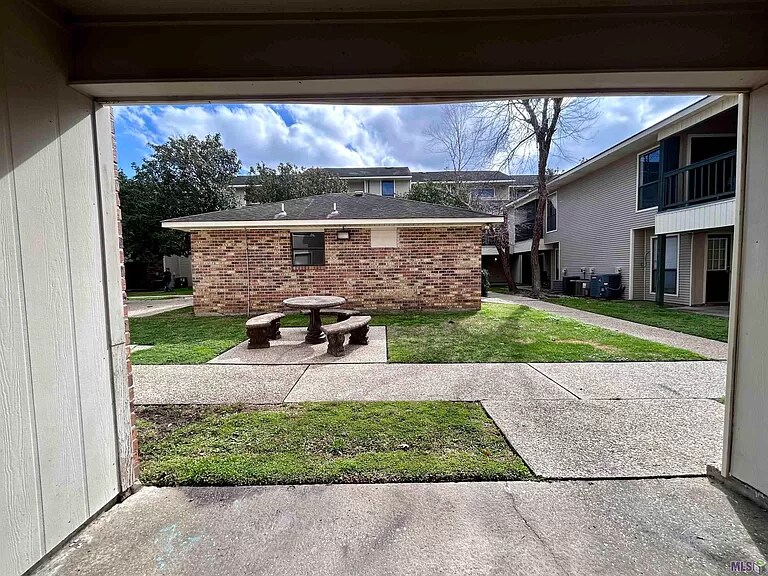 Building Photo - 1826 Brightside Dr