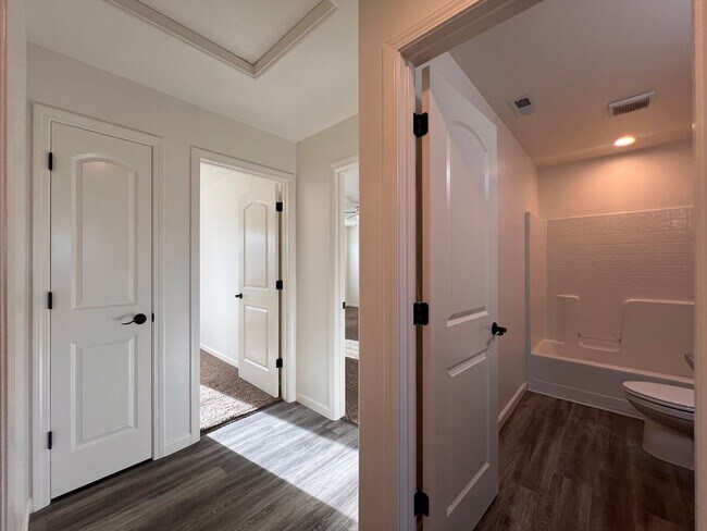 Building Photo - Charming 3 Bedroom, 2 bath, 2 car garage home in Fallon