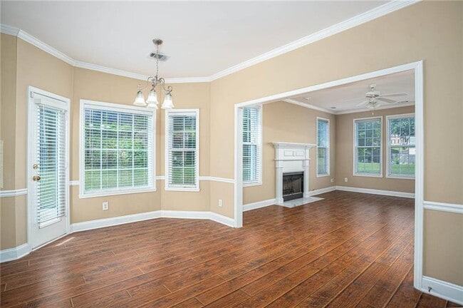 Building Photo - 1098 Fountain Lakes Ct