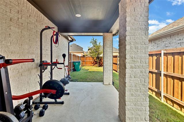 Building Photo - 8157 Mdw Vly Dr
