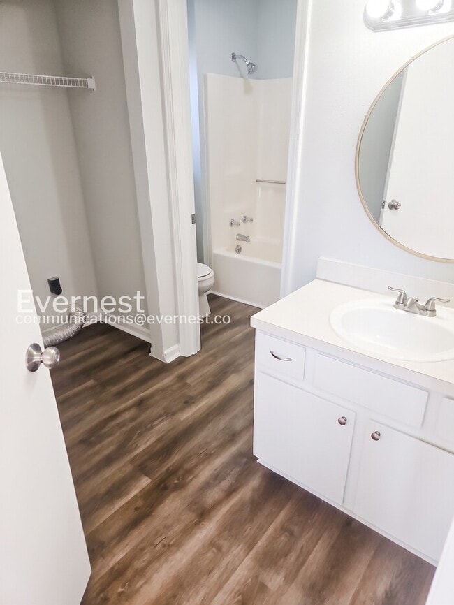 Building Photo - 3-Bed/2-Bath/ Pet Friendly/Available Soon!