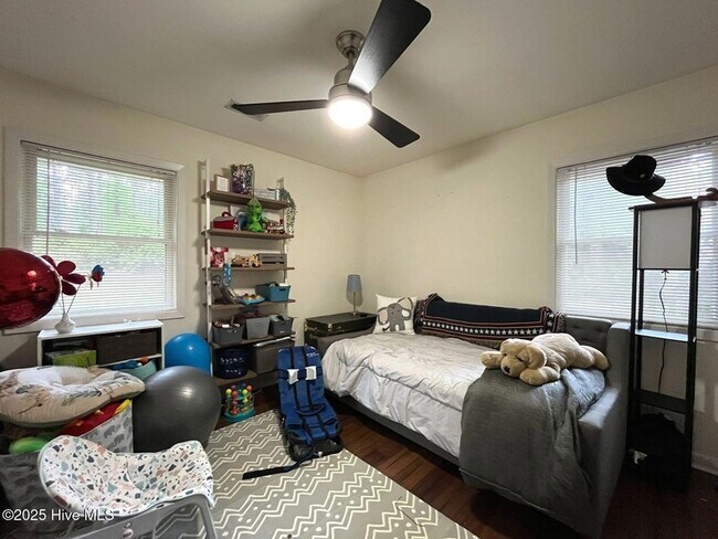 Building Photo - 375 Midland Rd