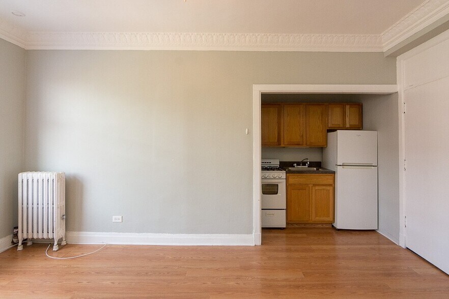 Building Photo - 3824 N Fremont