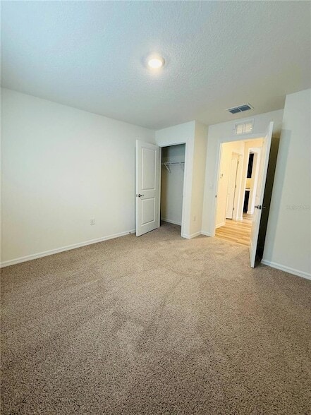 Building Photo - 2924 NE 20th Ter