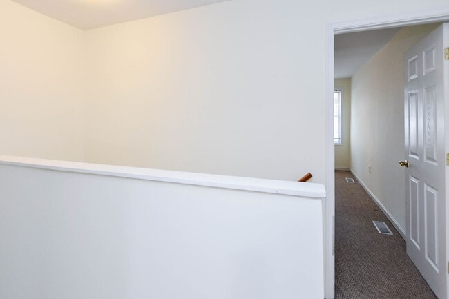 Building Photo - 1651 Gales St NE
