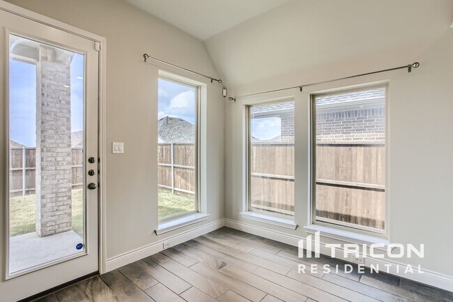 Building Photo - 843 Knoxbridge Rd