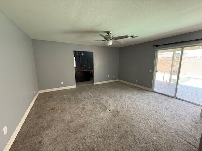 Building Photo - La Quinta Cove