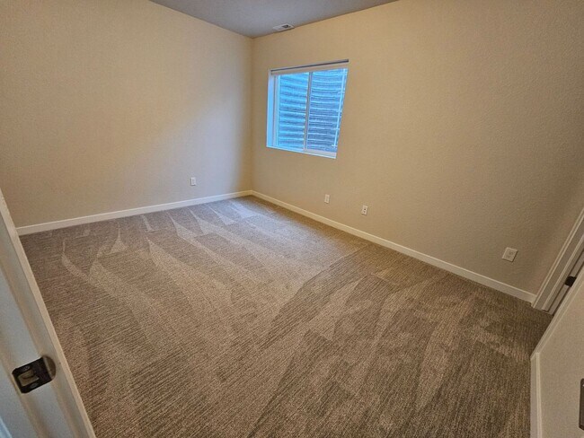 Building Photo - 1853 Clayhouse Dr