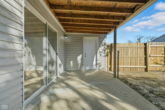 Building Photo - 2908 S Walcott St