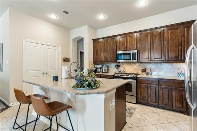 Building Photo - 2844 Lacompte Dr