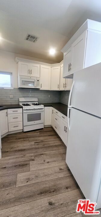 Building Photo - 2041 Linnington Ave