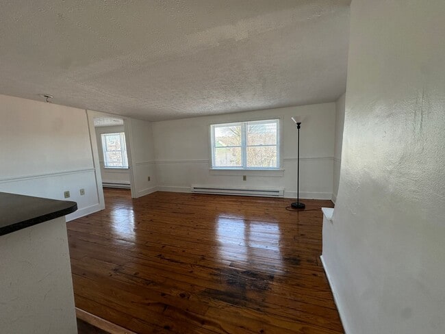 Building Photo - 402 S Cameron St