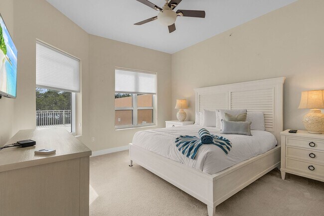 Building Photo - SPECTACULAR CUSTOM DESIGNED REMODELED 3 BR, 2 BTH