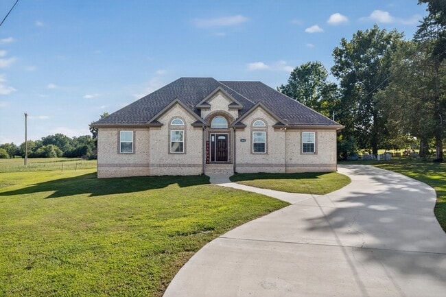 Building Photo - 3019 Cambridge Ct