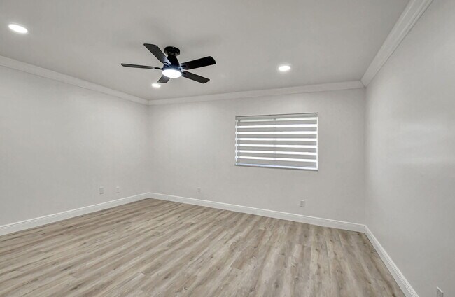 Building Photo - 4705 Fountains Dr S
