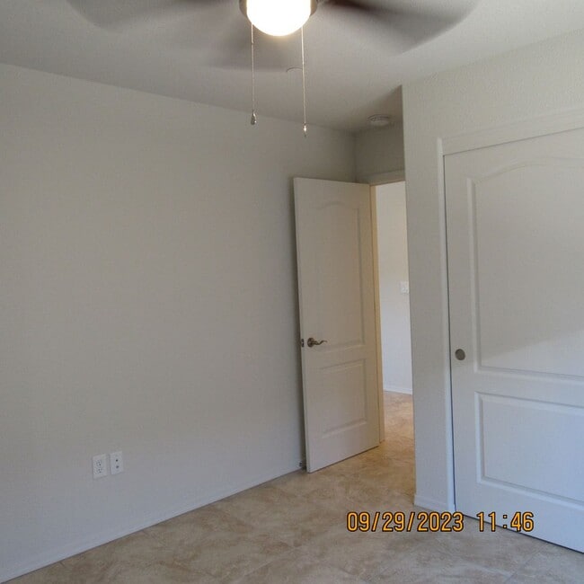 Building Photo - 2495 Palisades Dr