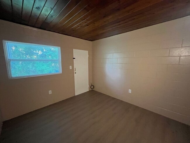 Building Photo - 705 Boston Ave