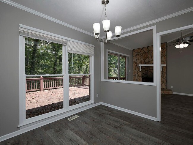 Building Photo - 581 Autumn Ln