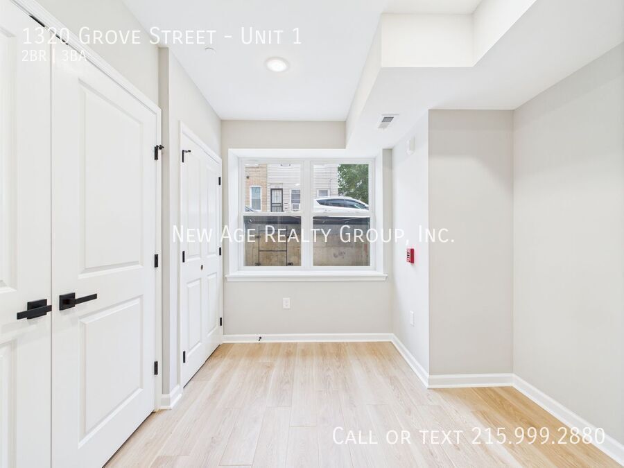 Building Photo - 1320 Grove St