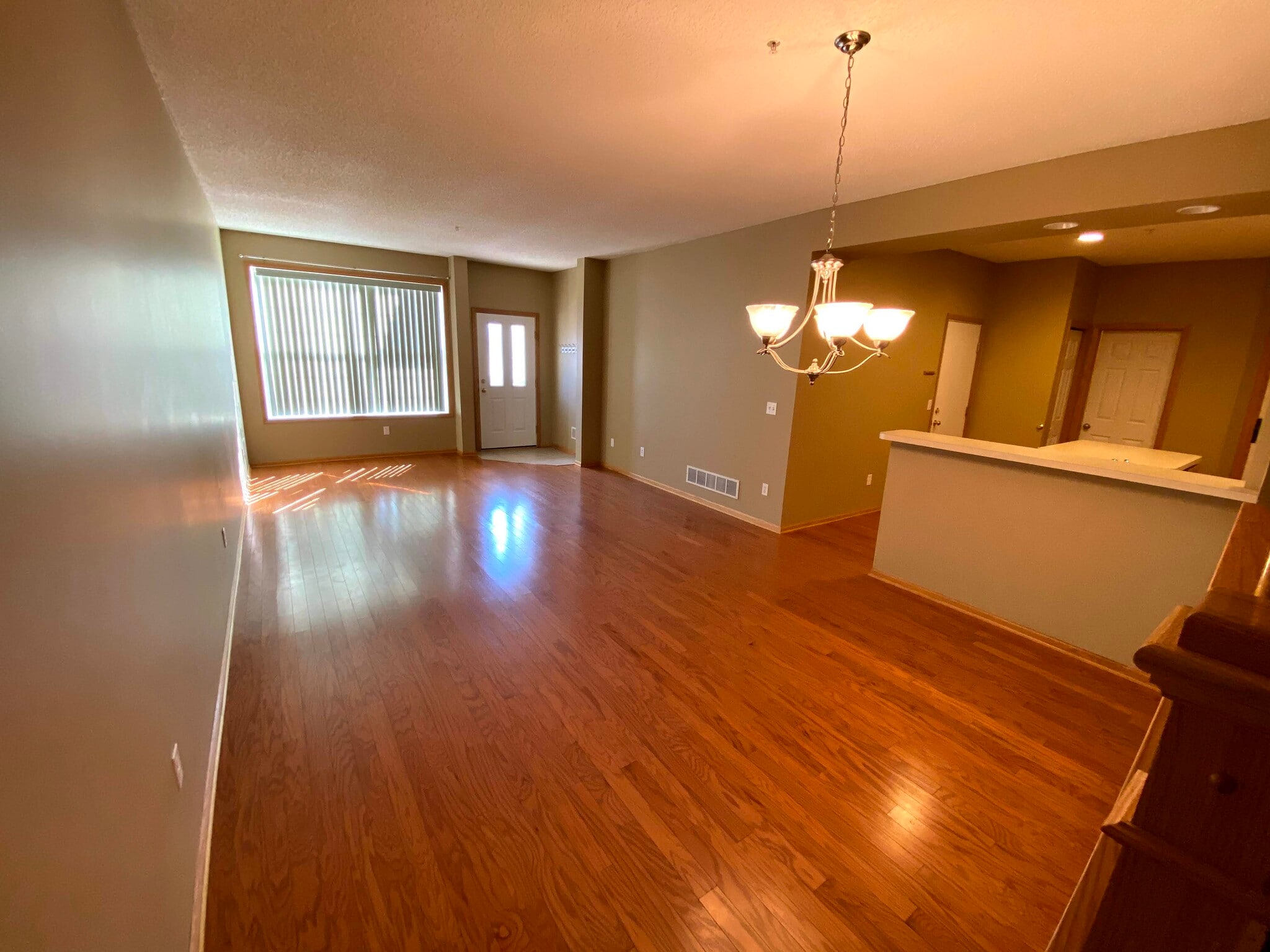 Main level living - 12210 Urbank Street Northeast