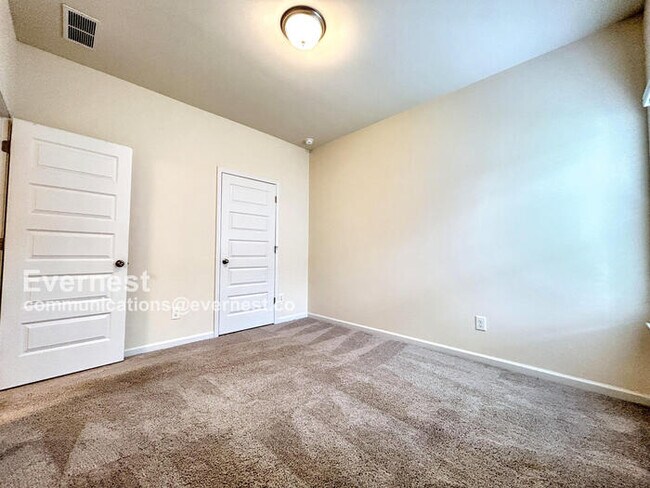 Building Photo - 116 Waterside Dr