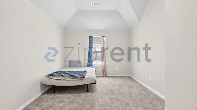 Building Photo - 17685 Martin Crk Ln