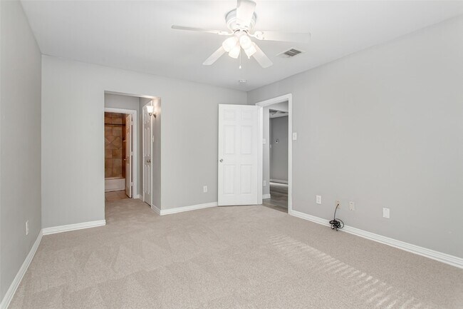 Building Photo - 4931 Junius St