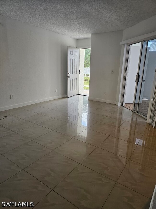 Building Photo - 108 Santa Clara Dr