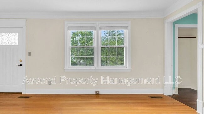 Building Photo - 406 Osborne Dr