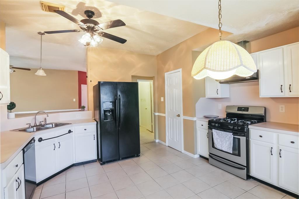 Building Photo - 5018 Dawngate Dr