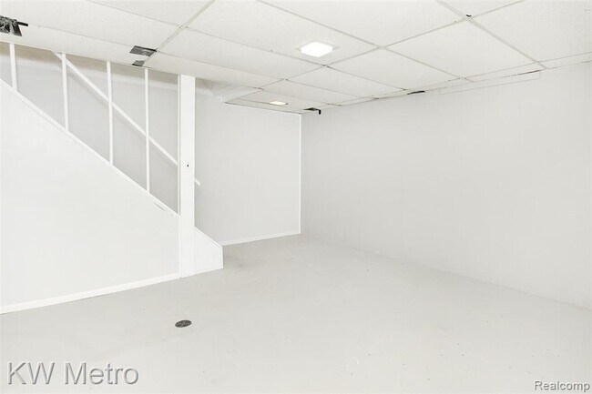 Building Photo - 29166 Tessmer Ct
