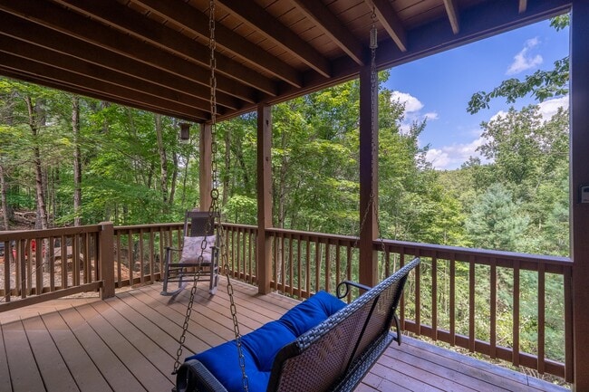 Building Photo - 363 Palisade Dr