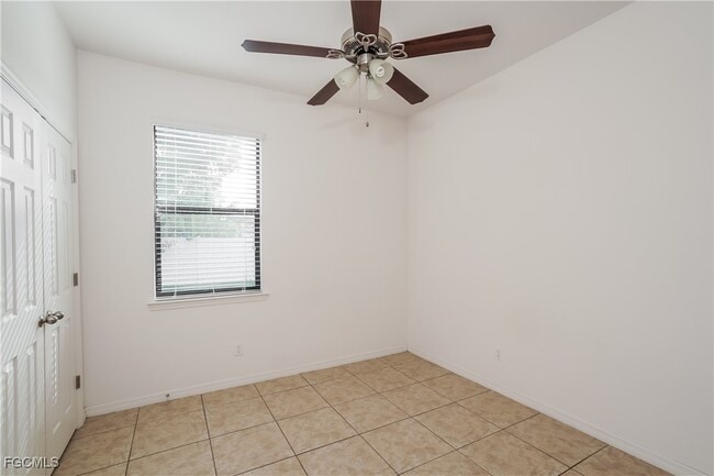 Building Photo - 1107 SW 6th Ct