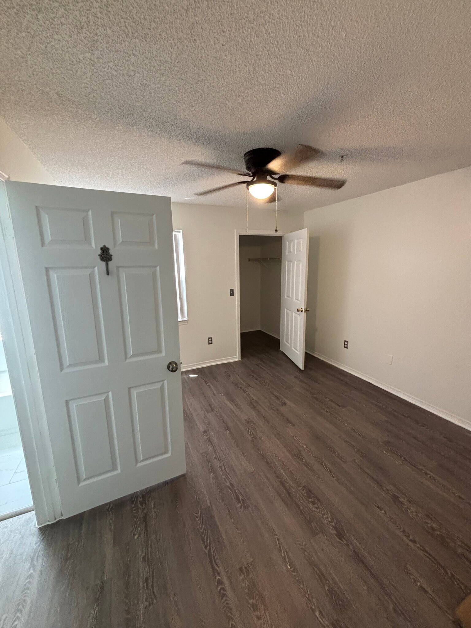 Building Photo - 2400 Feather Sound Dr