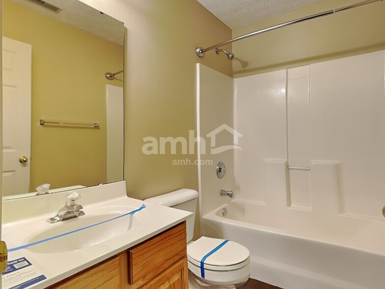 Building Photo - 6131 Pine Meadows Dr